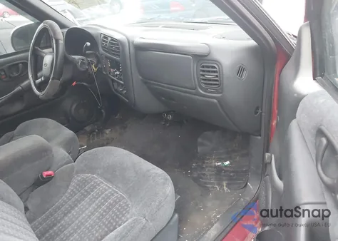 1999 Chevrolet S-10 Ls z USA, uszkodzony, nr VIN 1GCCS1949X8207484